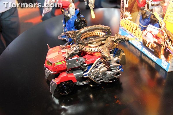 Toy Fair 2013 Transformers Beast Hunters Image  (5 of 30)
